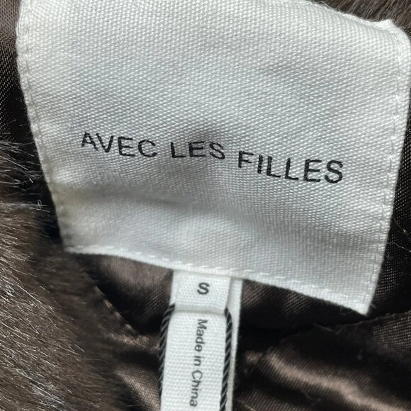 Avec Les Filles Women’s Faux Fur Zip Vest - Picture 5 of 7